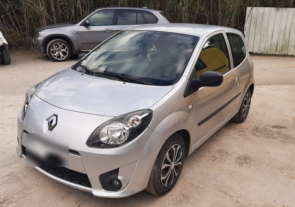 Twingo 2 essence 2010 · 172600 km ·